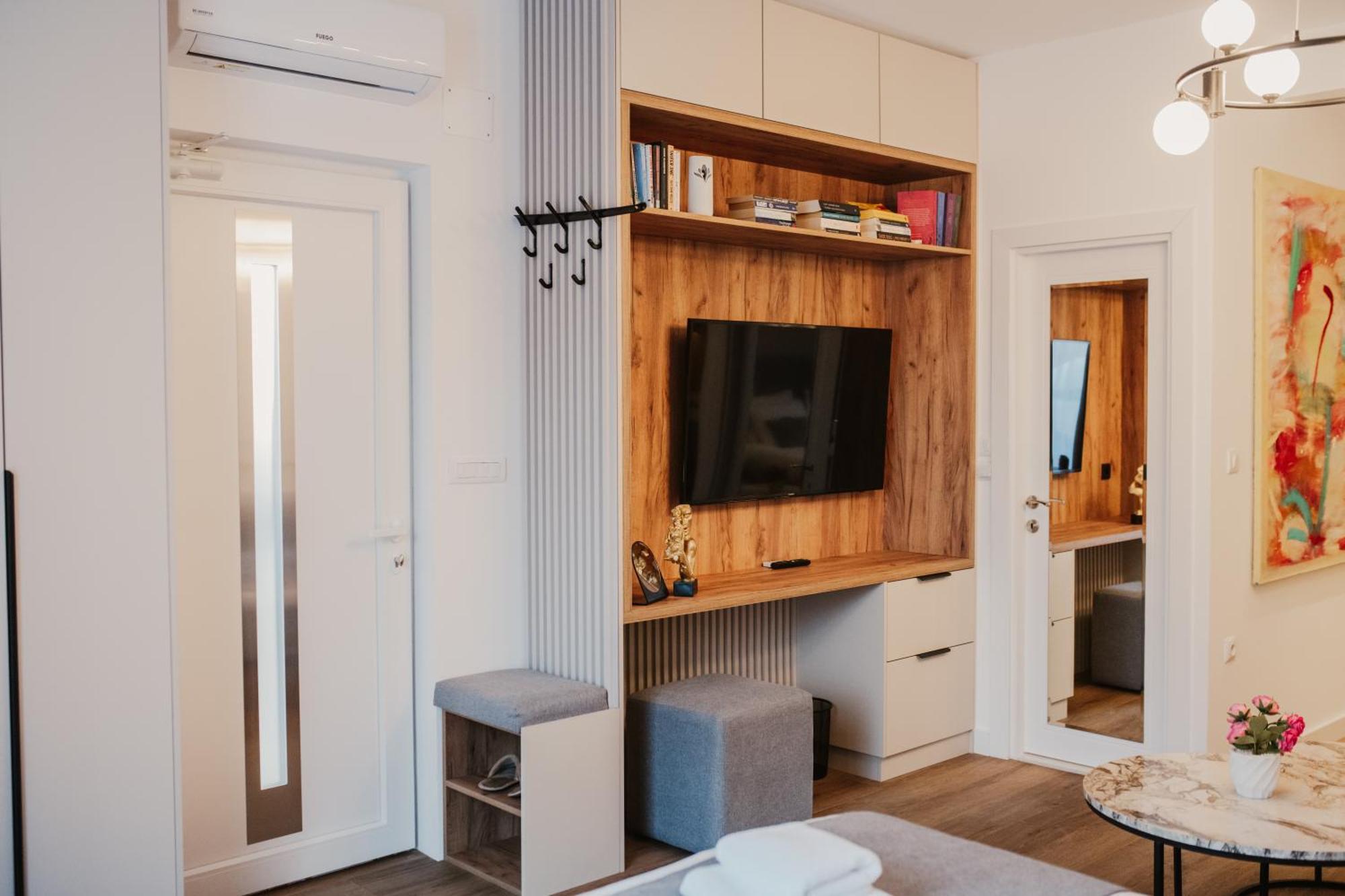 Ej's Hub Apartment *